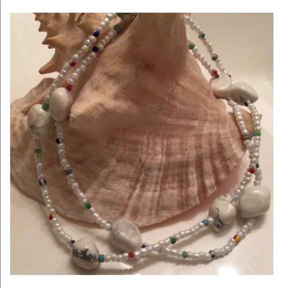 Southwest bead necklace set white howlite bead - Picture 3 of 3